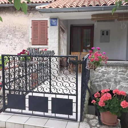 House In With Terrace, Air Conditioning, W-lan, Washing Machine * Labin (Istria)