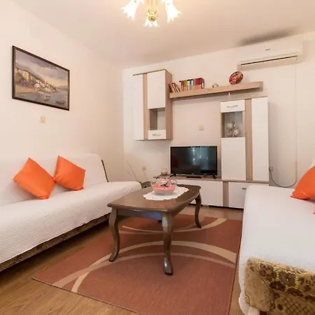 House In With Terrace, Air Conditioning, W-lan, Washing Machine Сasa de vacaciones