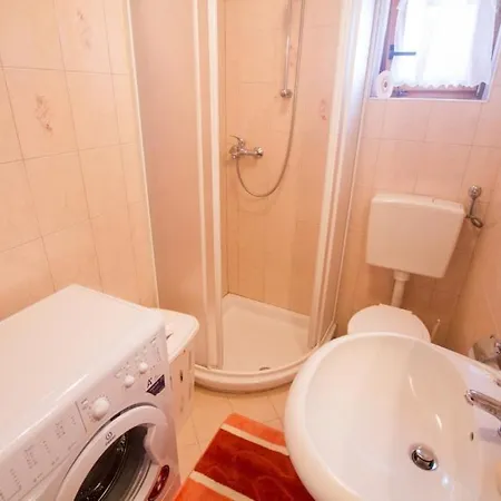 House In With Terrace, Air Conditioning, W-lan, Washing Machine Labin (Istria)