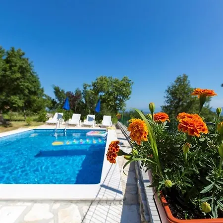 House In With Terrace, Air Conditioning, W-lan, Washing Machine Сasa de vacaciones Labin (Istria)