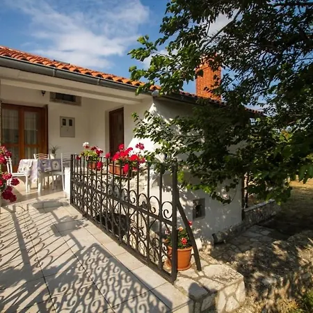 Сasa de vacaciones House In With Terrace, Air Conditioning, W-lan, Washing Machine Labin (Istria)
