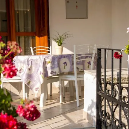Сasa de vacaciones House In With Terrace, Air Conditioning, W-lan, Washing Machine *